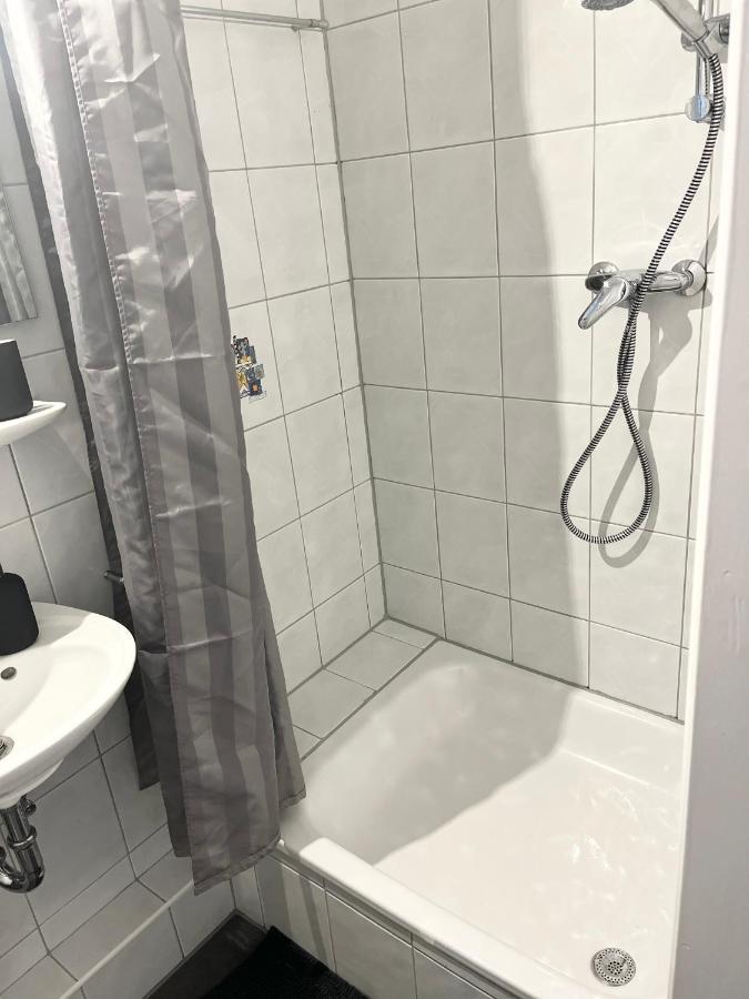 Gemuetliches Zentrales 2 Min Bis Du Hbf Apartment